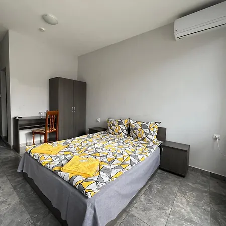Rositsa Hotel